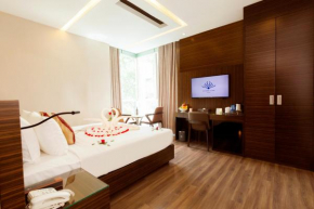Гостиница Queen Ann Hotel  Хошимин